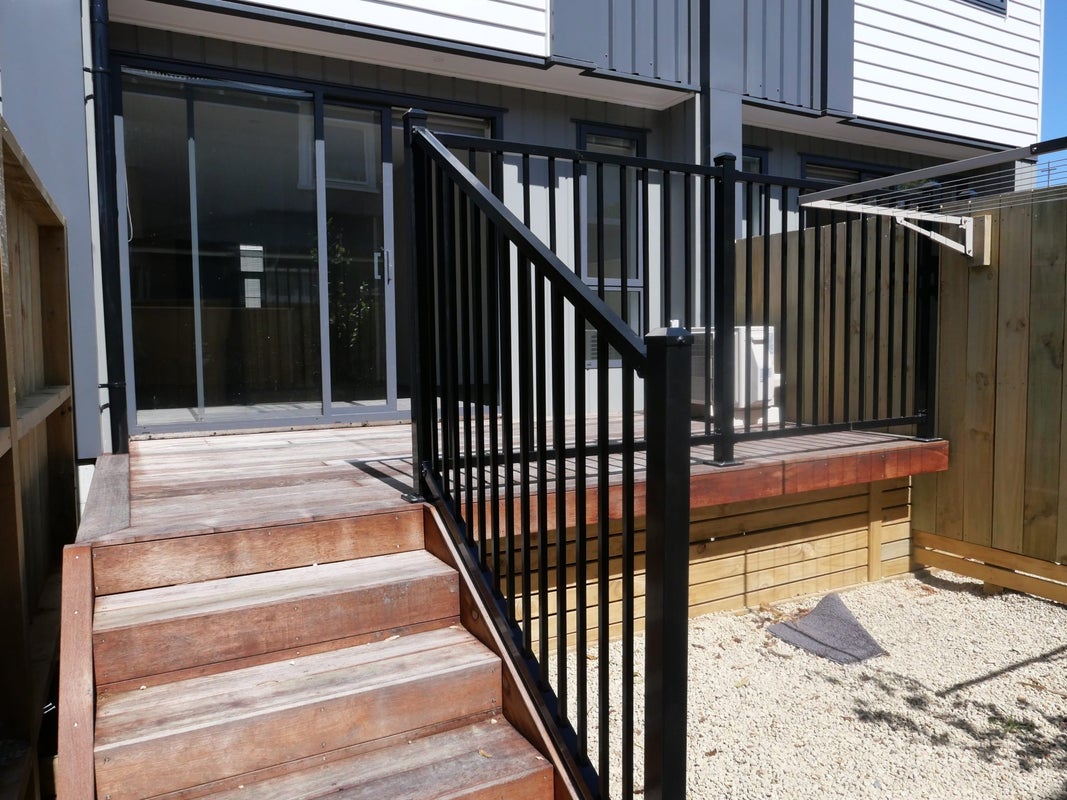 4/7 Bertram Grove, Naenae, Lower Hutt - Carousel 14