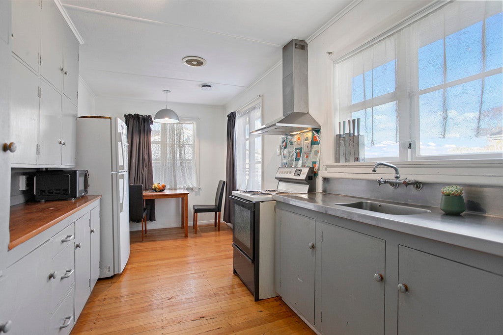 1/52 Uxbridge Street, Redwood, Christchurch - Carousel 2