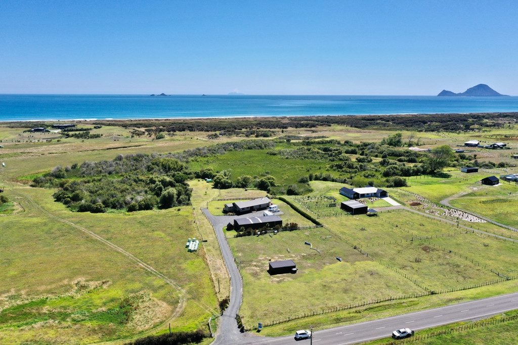 1164 Thornton Road, Matata, Whakatane - Carousel 1