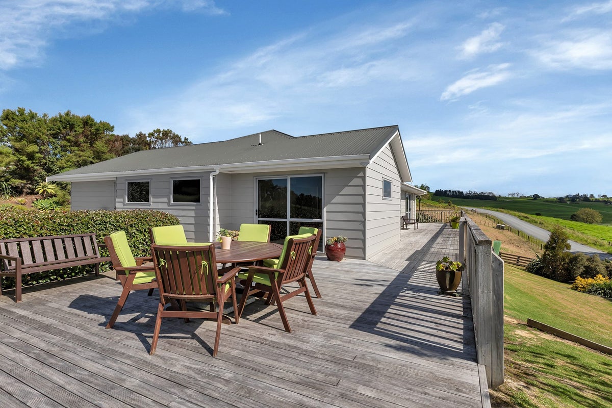 49 Jobe Road, Whangarei - Carousel 1