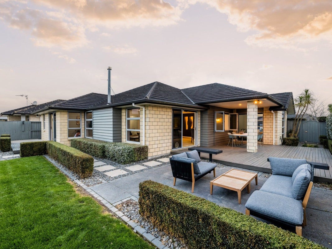 56 Moonlight Drive, Rototuna North, Hamilton - Carousel 2