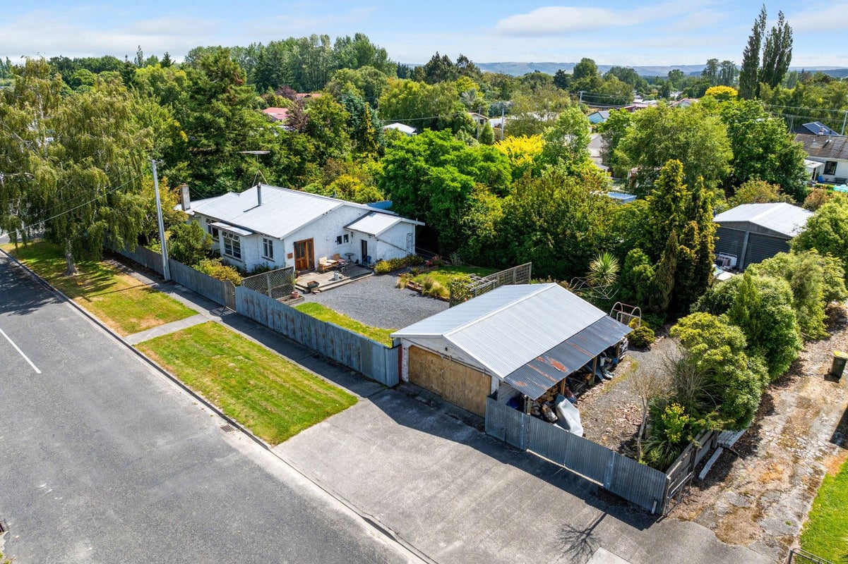 20 Burns Street, Milton - Carousel 1