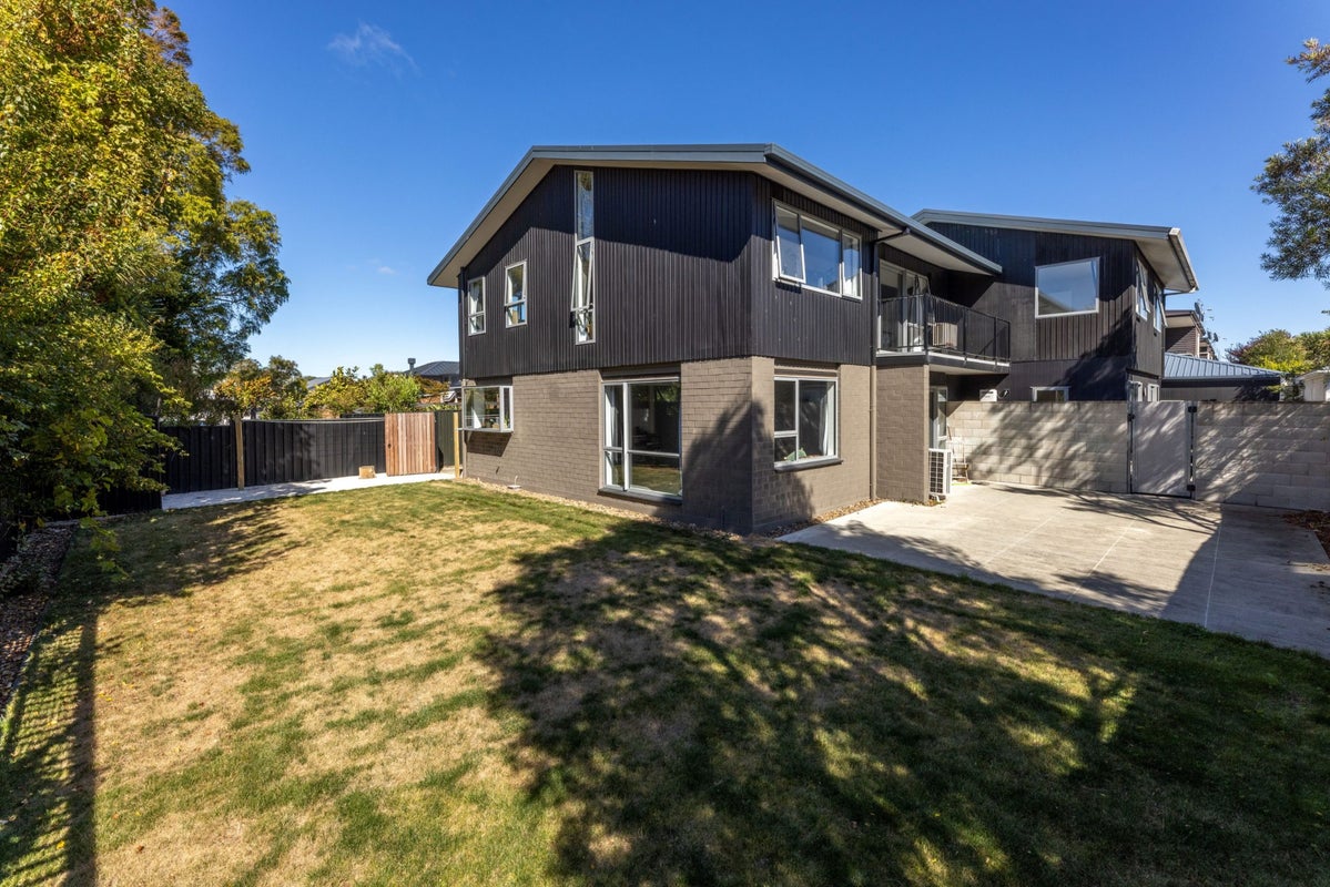 1/22 Whitmore Street, Edgeware, Christchurch - Carousel 1