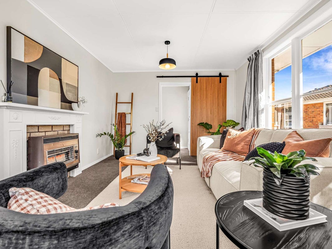 19 Bellmont Avenue, Chartwell, Hamilton - Carousel 1