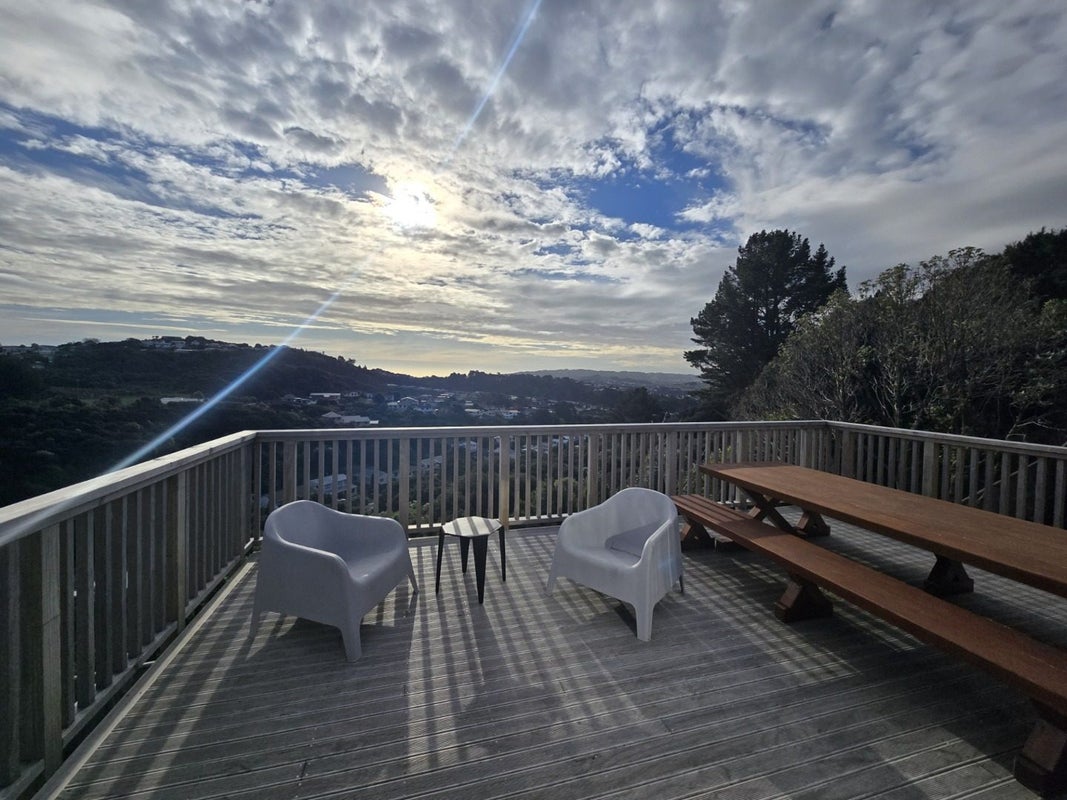 10 Gaff Place, Whitby, Porirua - Carousel 16