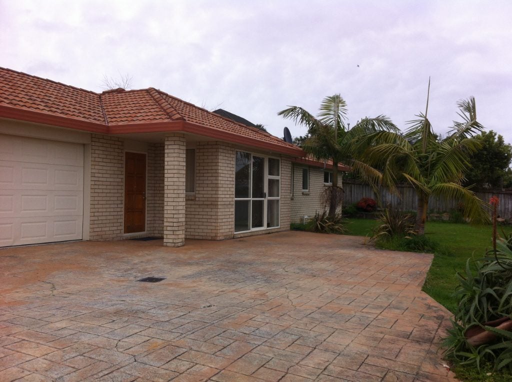 11 Mt Lebanon Crescent, The Gardens, Auckland - Carousel 1
