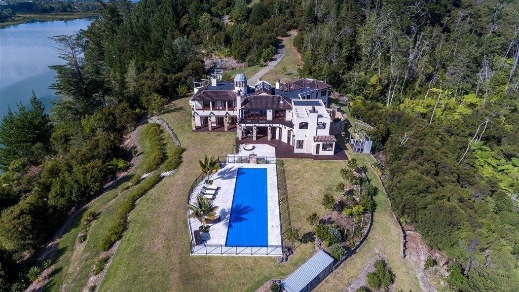 249B Paremoremo Road, Lucas Heights, Auckland - Carousel 13