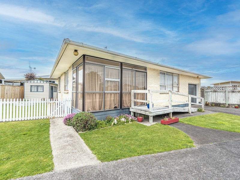 80A Surrey Road, Springvale, Whanganui - Carousel 1