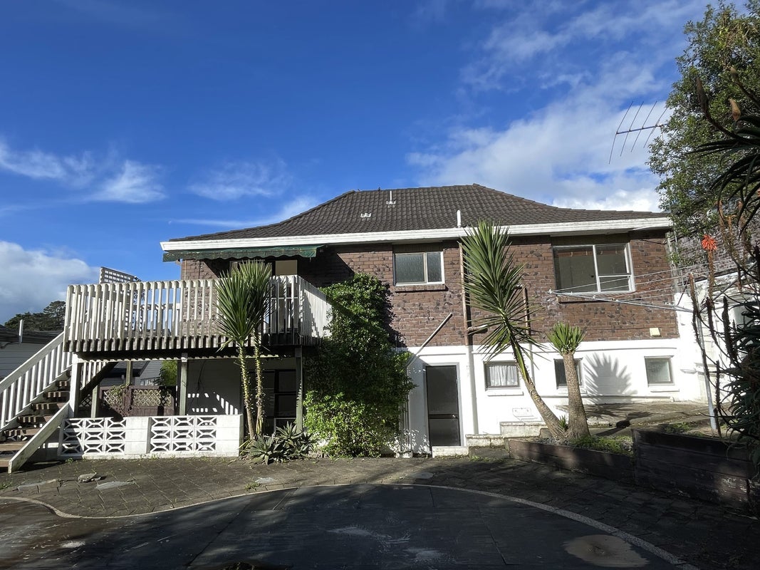 2/127 Stapleford Crescent, Browns Bay, Auckland - Carousel 2