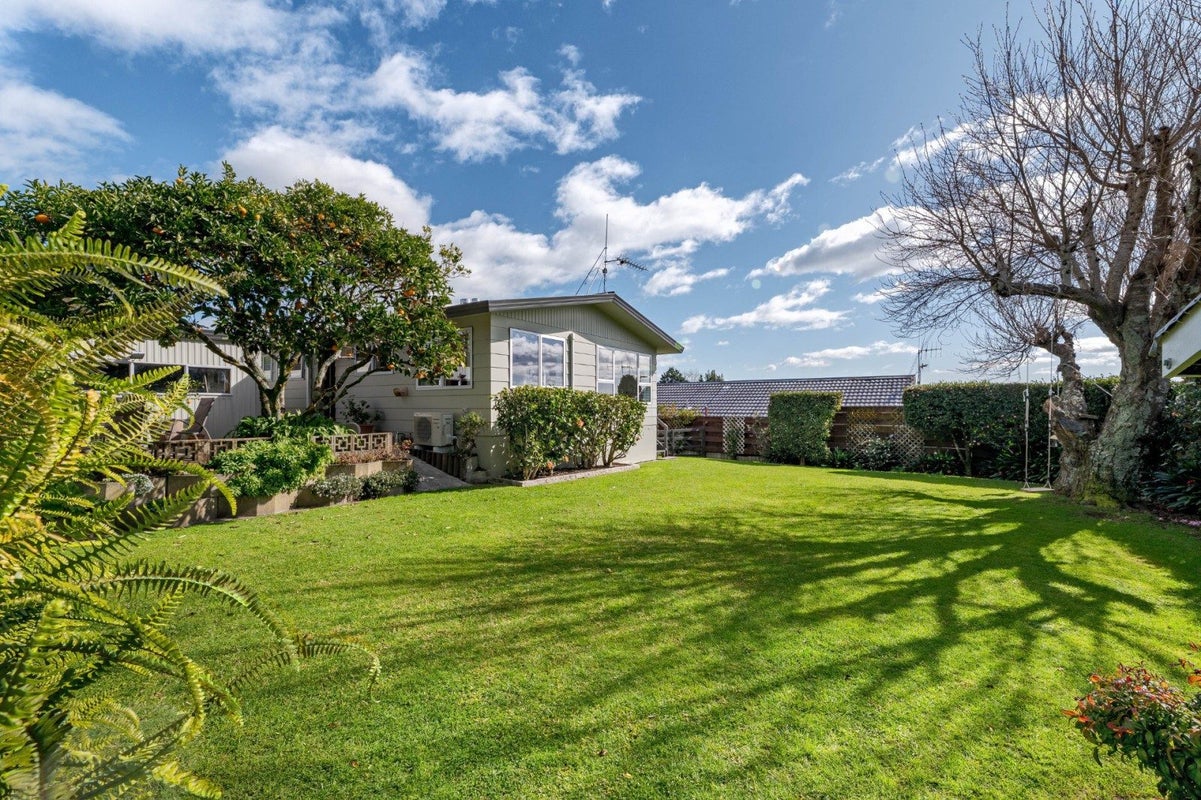 33 Cumberland Crescent, Welcome Bay, Tauranga - Carousel 2