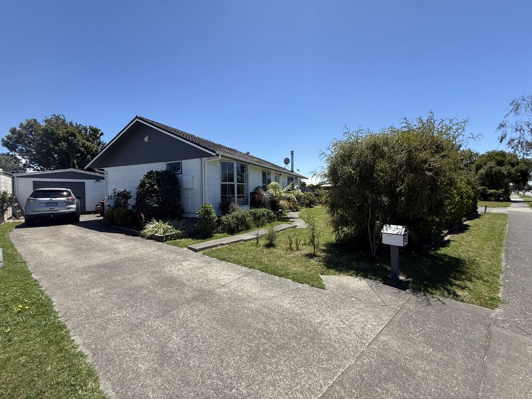 56 York Avenue, Tamatea, Napier - Carousel 2