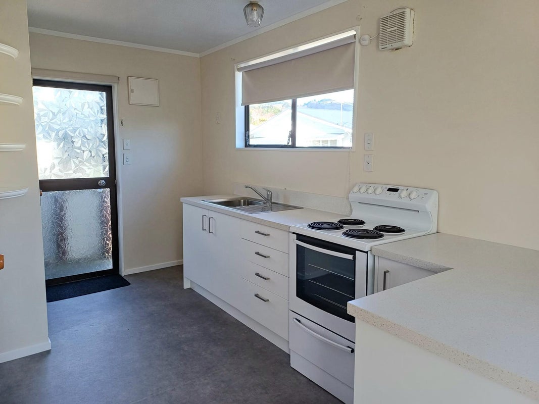 2/17B Wainui Street, The Wood, Nelson - Carousel 2