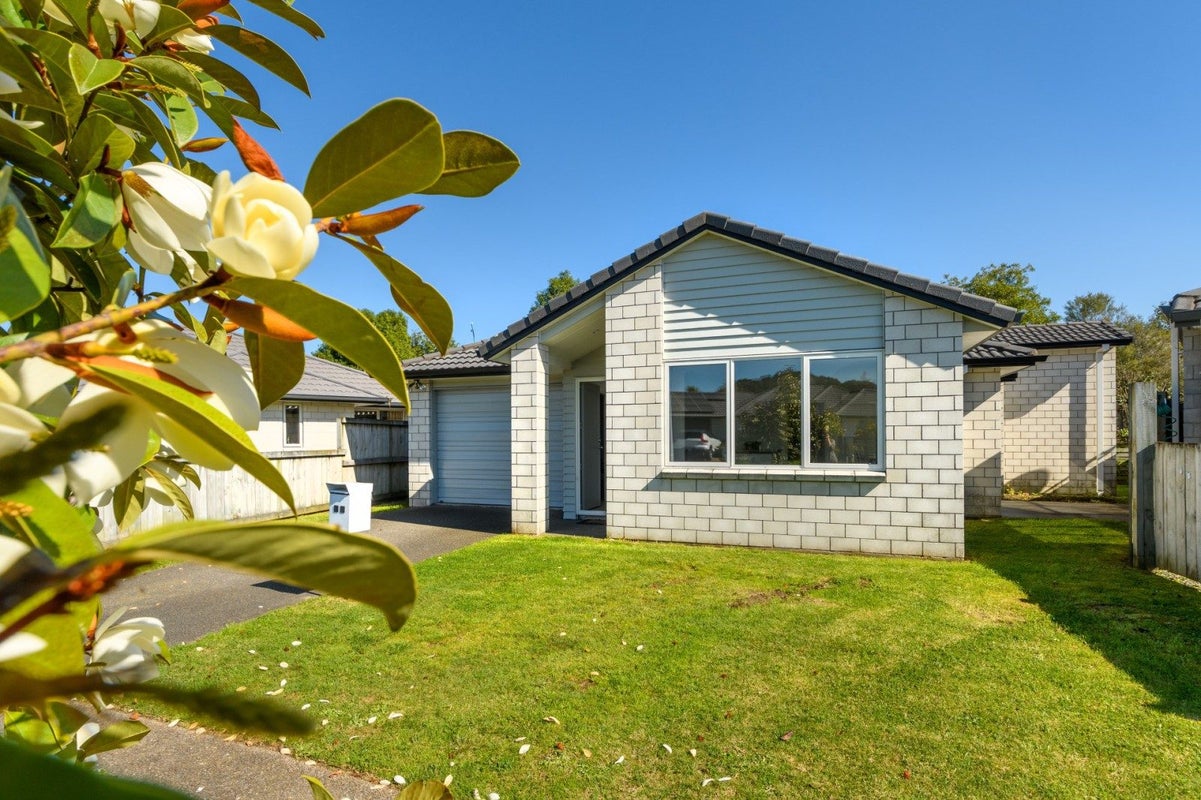 93 Landing Drive, Pyes Pa, Tauranga - Carousel 1