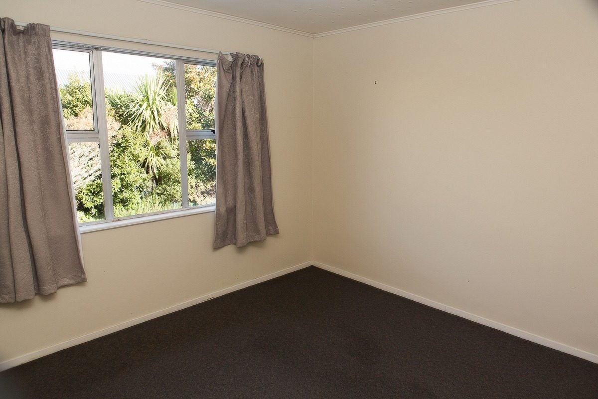 9/11 Trafalgar Street, Johnsonville, Wellington - Carousel 14