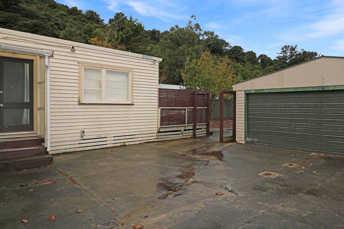 8 Bull Avenue, Wainuiomata, Lower Hutt - Carousel 17