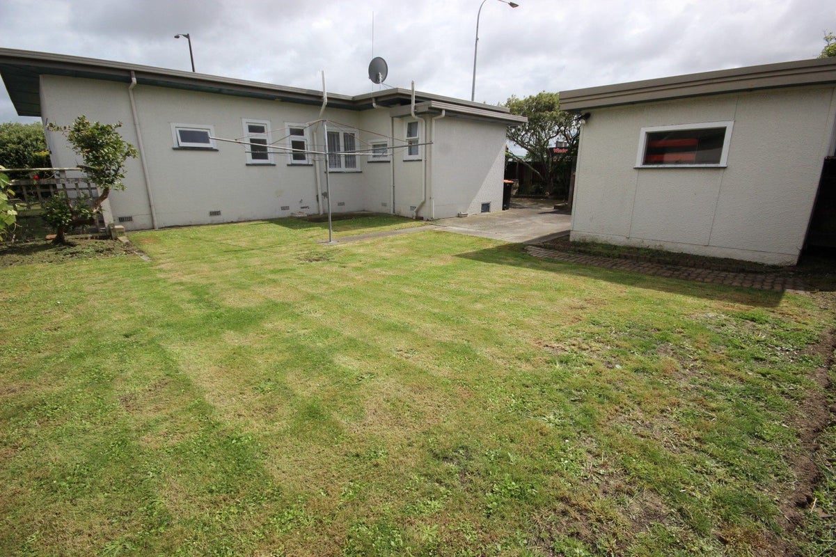 690 Pioneer Highway, Highbury, Palmerston North - Carousel 10