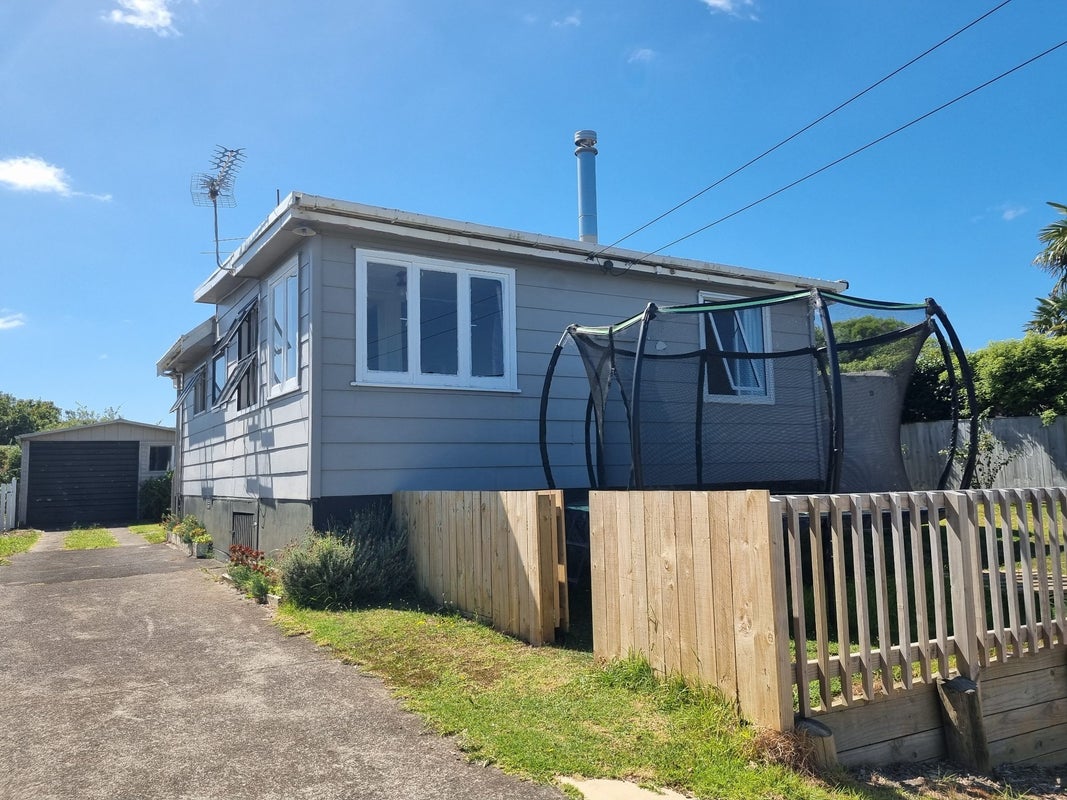 35 Wakelin Road, Beachlands, Auckland - Carousel 1