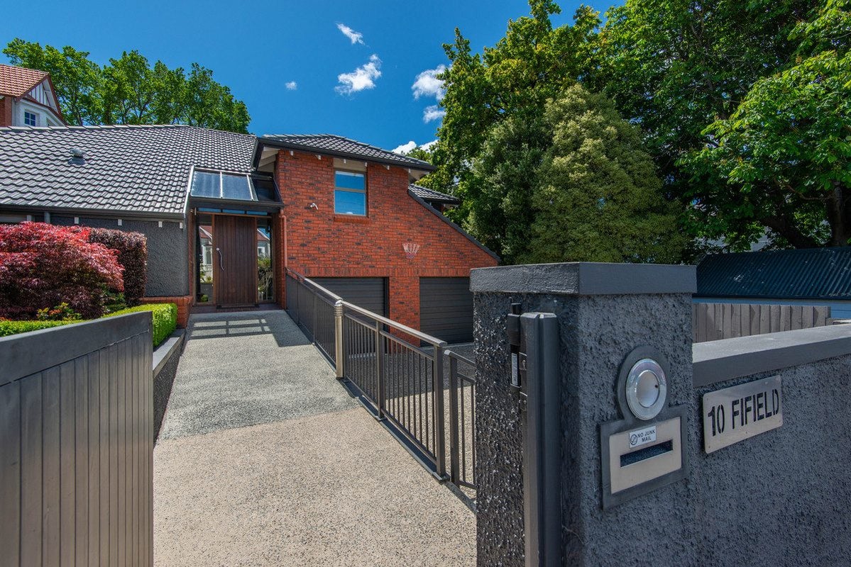 10 Fifield Street, Roslyn, Dunedin - Carousel 1