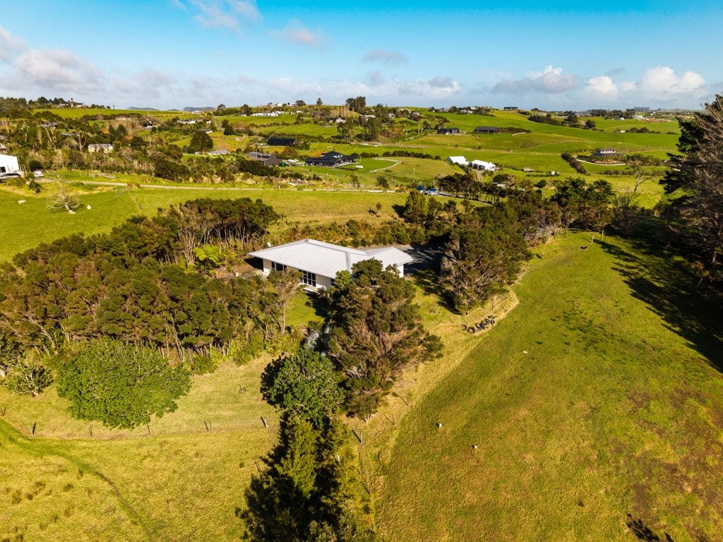 58 Garbolino Road - Carousel 2