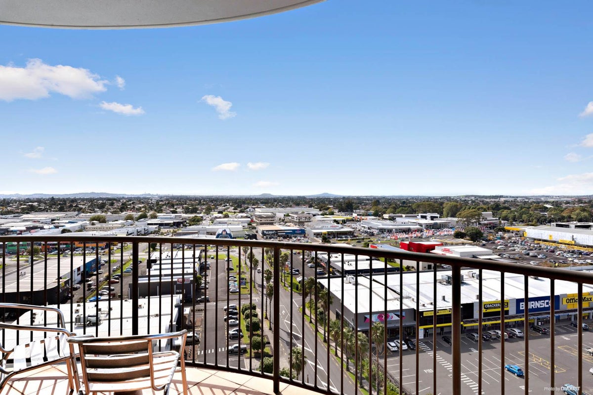 13G/18 Ronwood Avenue, Manukau, Auckland - Carousel 1