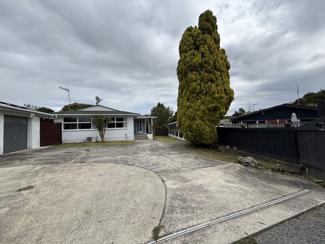 54A Houchens Road, Glenview, Hamilton - Carousel 1