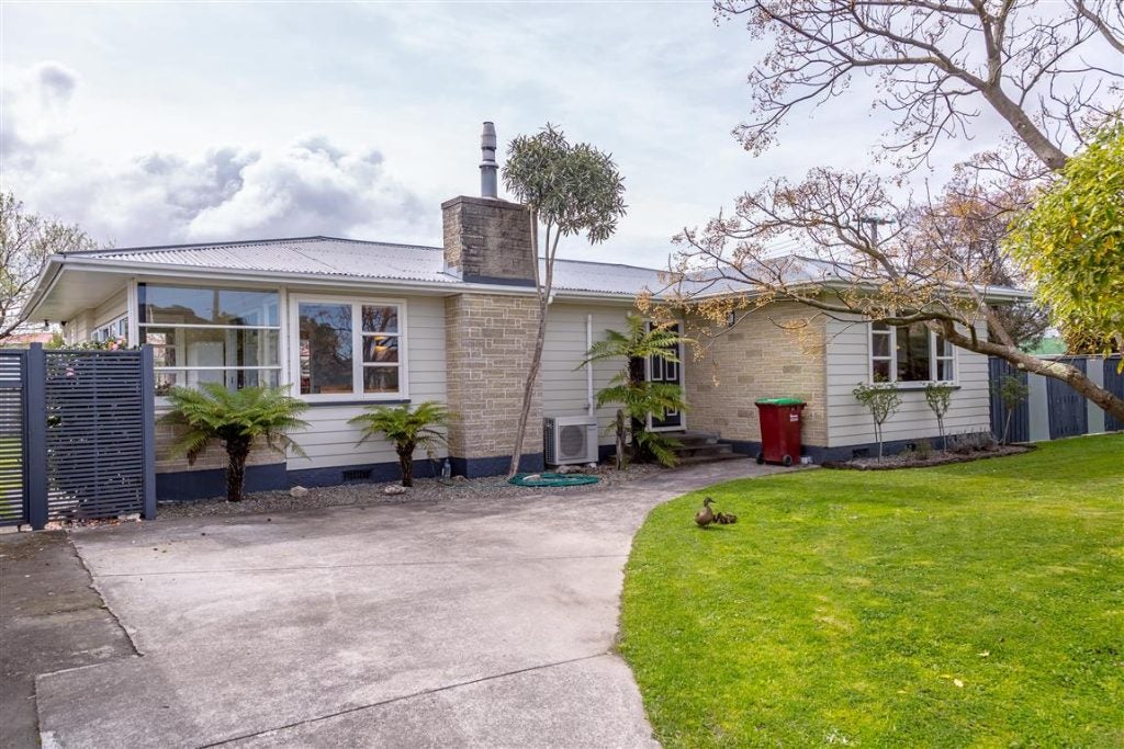 147 Cockburn Street, Kuripuni, Masterton - Carousel 1