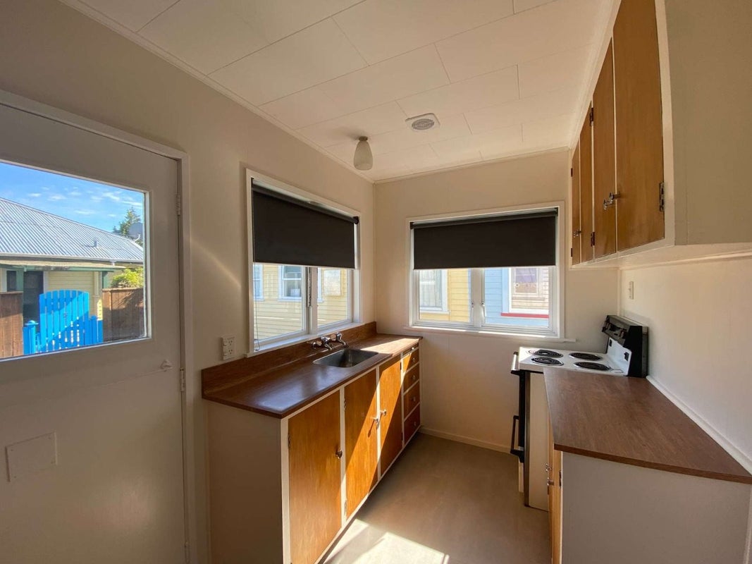 2/14 Golf Road, Tahunanui, Nelson - Carousel 2