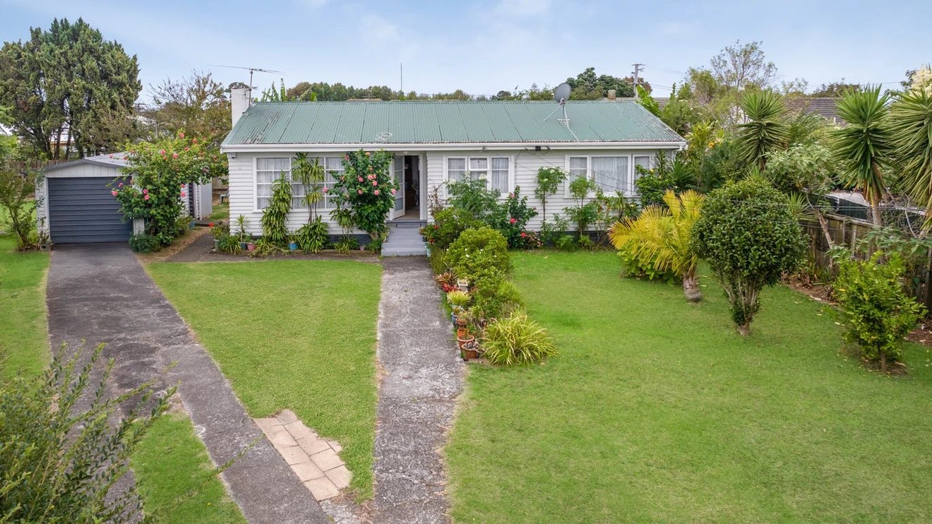 16 Fleming Street, Mangere East, Manukau City, Auckland - Carousel 1