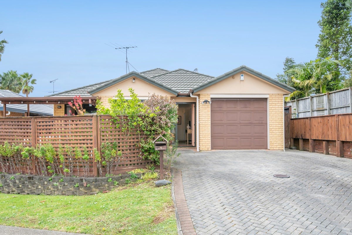 4 Red Hibiscus Road, Stanmore Bay, Whangaparaoa - Carousel 1