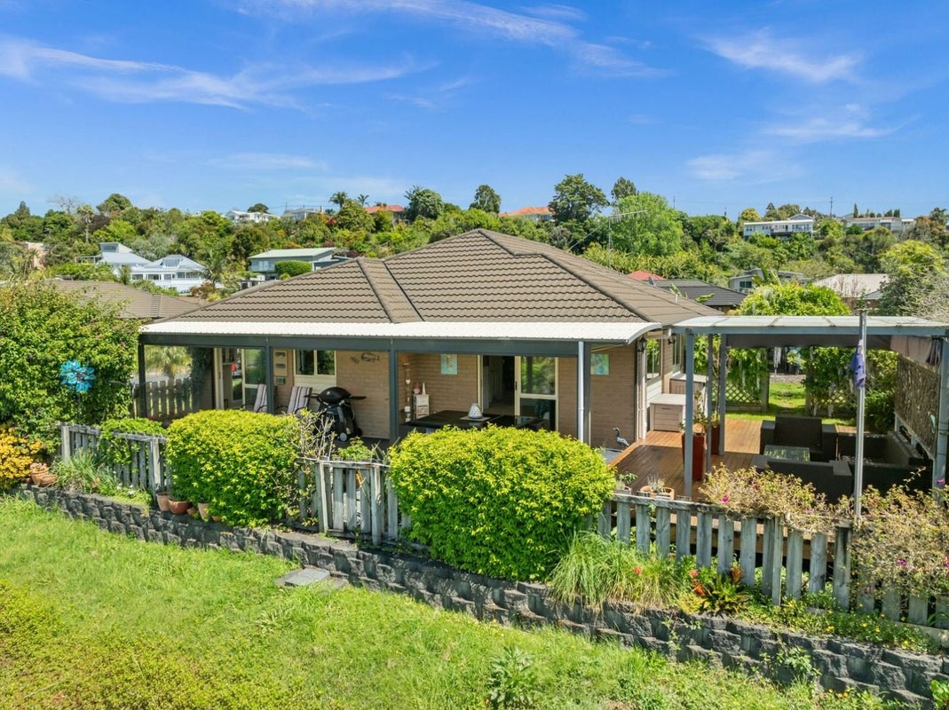 2 Charlise Place, Onerahi, Whangarei - Carousel 21