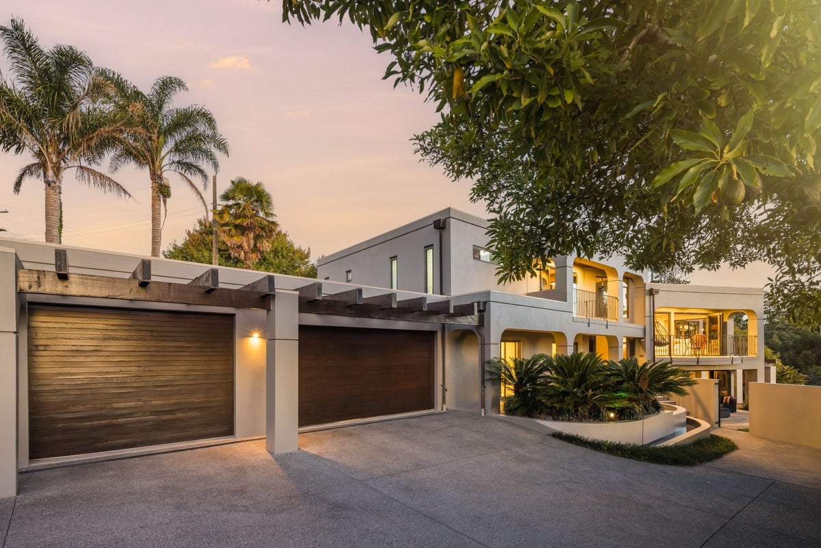 1025 River Road, Queenwood, Hamilton - Carousel 2