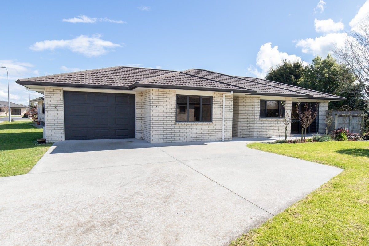 5 Lodge Lane, Elgin, Ashburton - Carousel 1