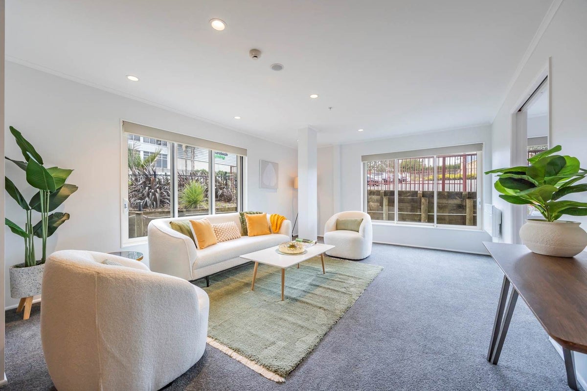 21C/30 Westward Hollow, GLEN EDEN, AUCKLAND - Carousel 2