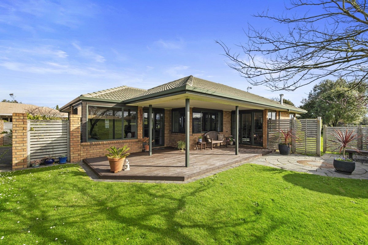 14 Kenneth Place, Rototuna, Hamilton - Carousel 1