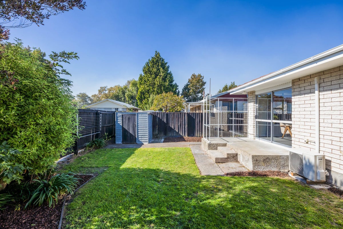 2/3 Quinton Place, Bishopdale, Christchurch - Carousel 14