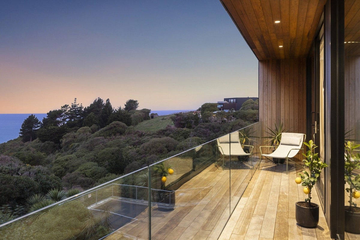 4/2 Clayton Street, Saint Clair, Dunedin - Carousel 2