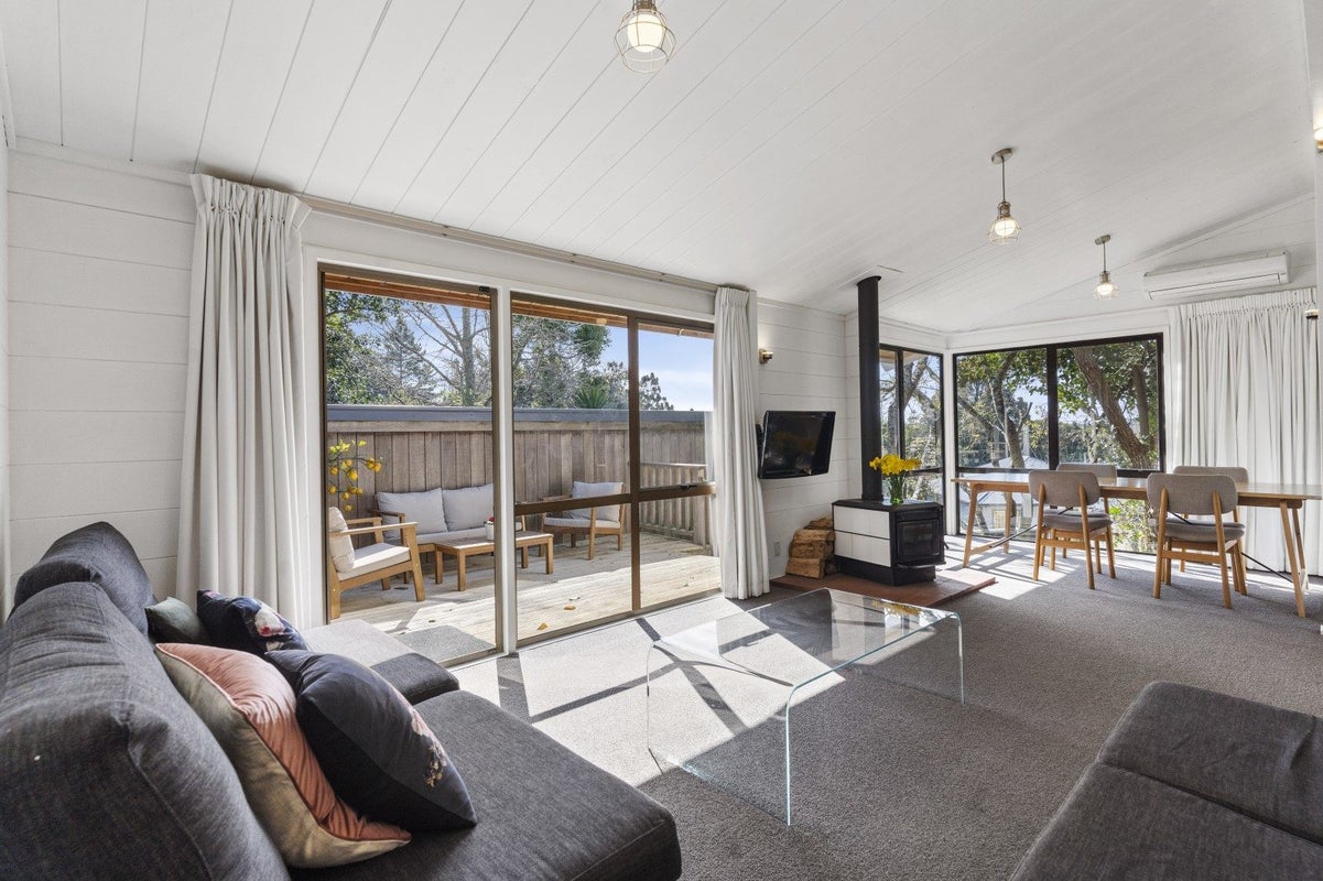 175A Mokoia Road, Birkenhead, Auckland - Carousel 2