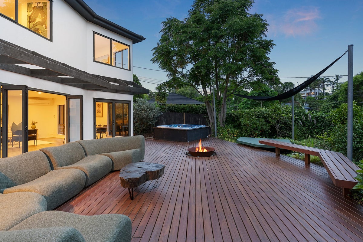 659A Beach Road, Rothesay Bay, Auckland - Carousel 1