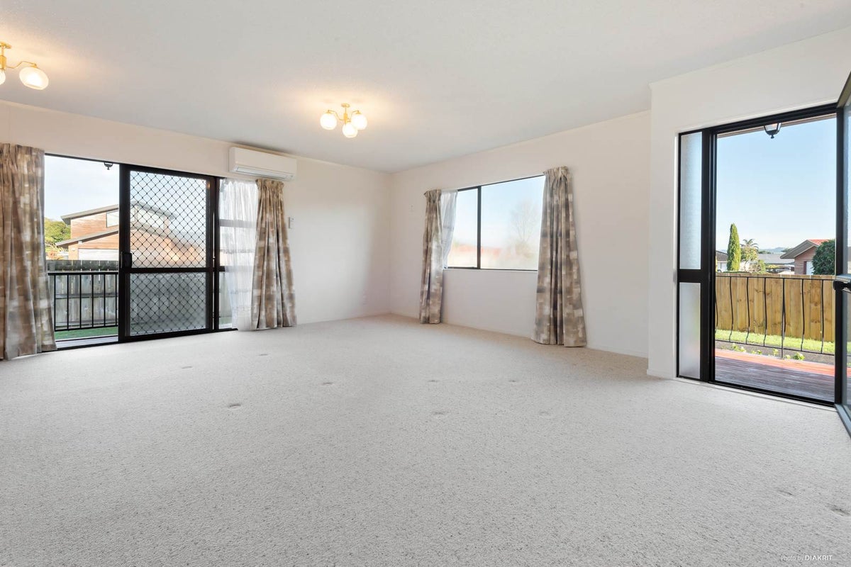 1/23 Septimus Place, Henderson, Auckland - Carousel 2