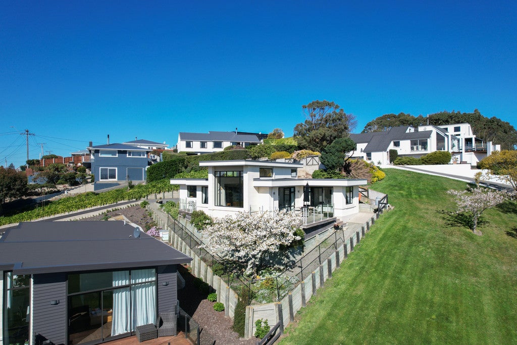 14 Selwyn Street, South Hill, Oamaru - Carousel 20