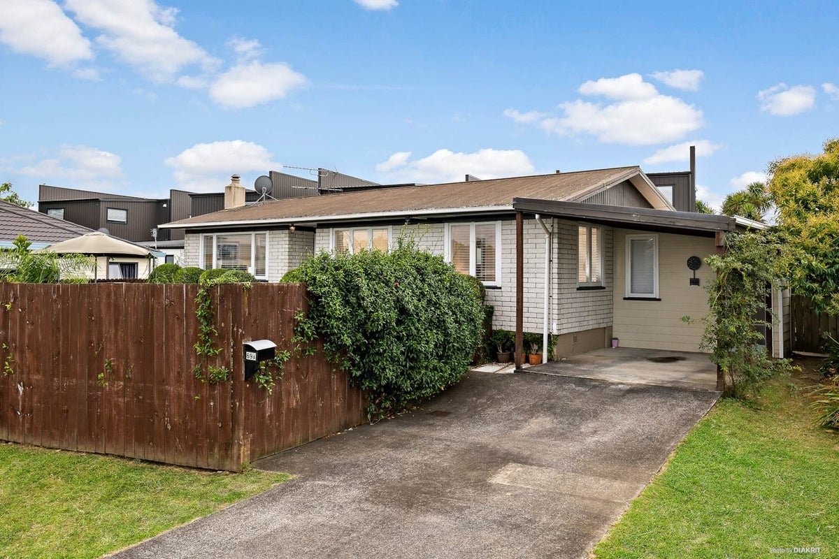 1/69 Gibraltar Street, Howick, Auckland - Carousel 1