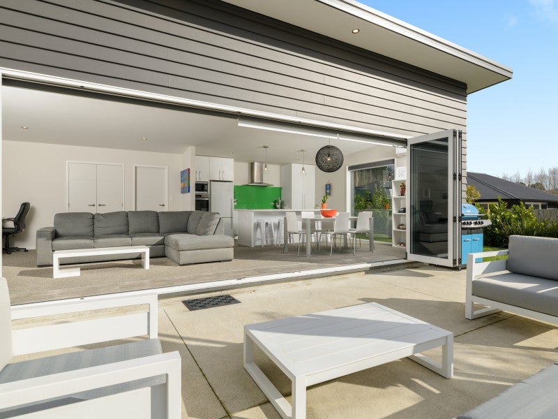 20 Conniston Way, Pyes Pa, Tauranga - Carousel 1