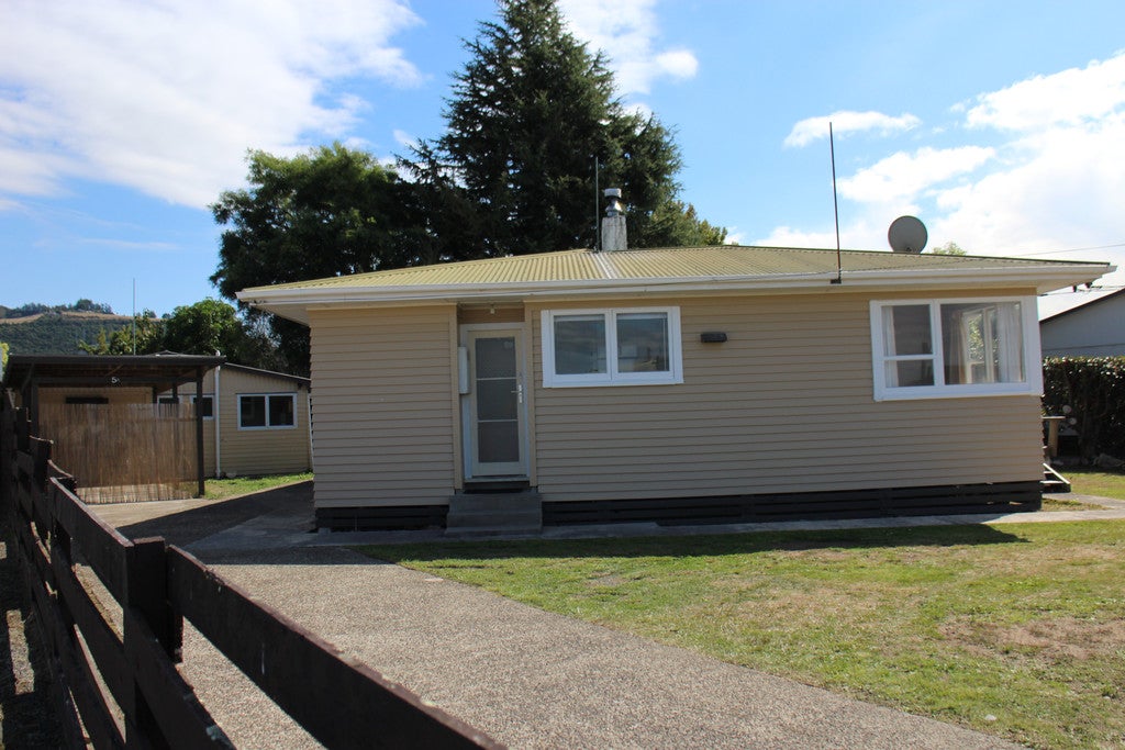 5 Tudor Place, Koutu, Rotorua - Carousel 2
