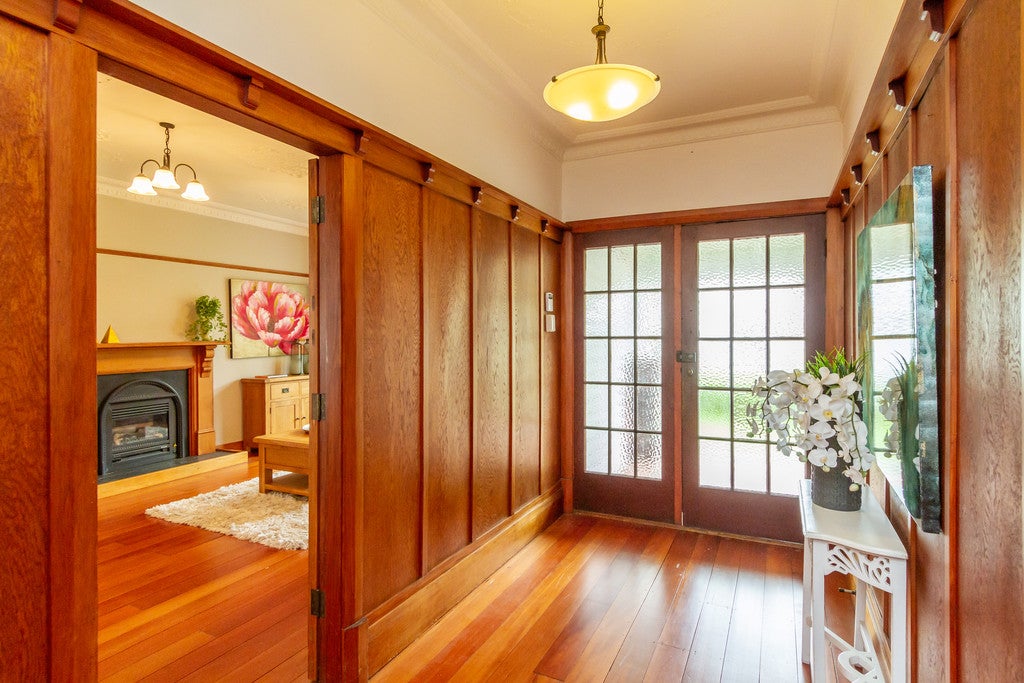 16 St Albans Grove, Woburn, Lower Hutt - Carousel 2