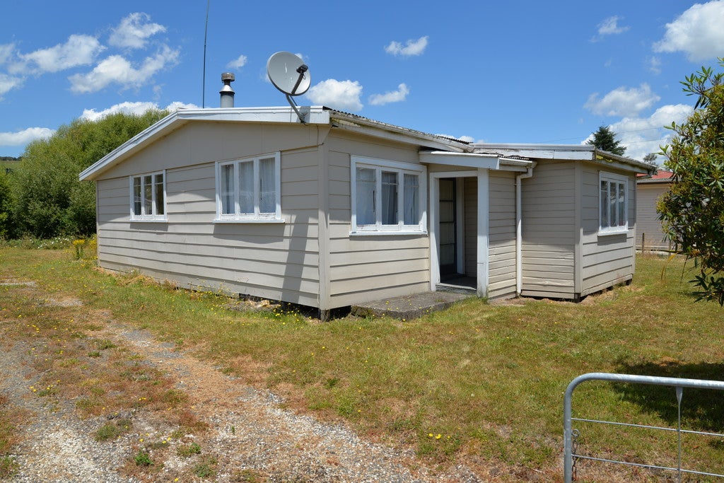 64 Ellis Road, Te Kuiti - Carousel 1