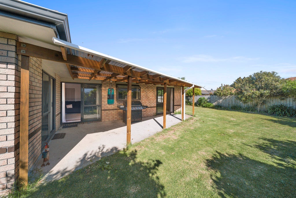 26 Morewa Place, Takanini, Auckland - Carousel 2