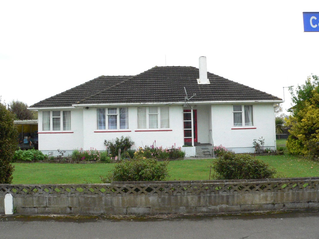 34 Cardiff Street, Awapuni, Palmerston North - Carousel 1