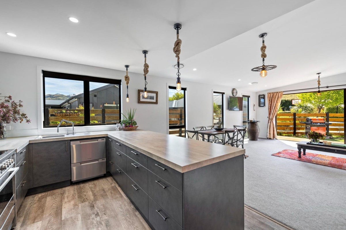 2 Mulbury Way, Lower Shotover, Queenstown - Carousel 2