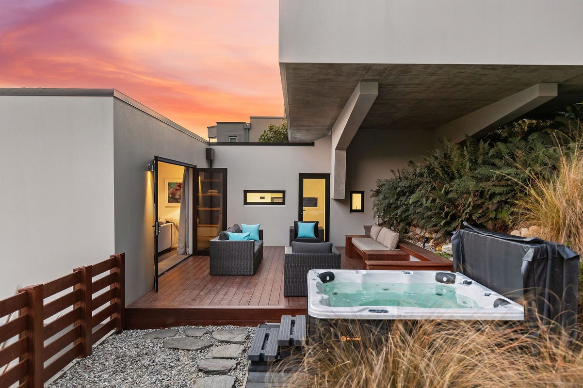 15 Richards Park Lane, Fernhill, Queenstown - Carousel 21