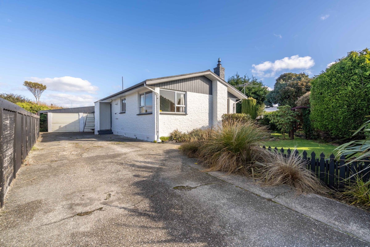 35 Baxter Street, Grasmere, Invercargill - Carousel 1